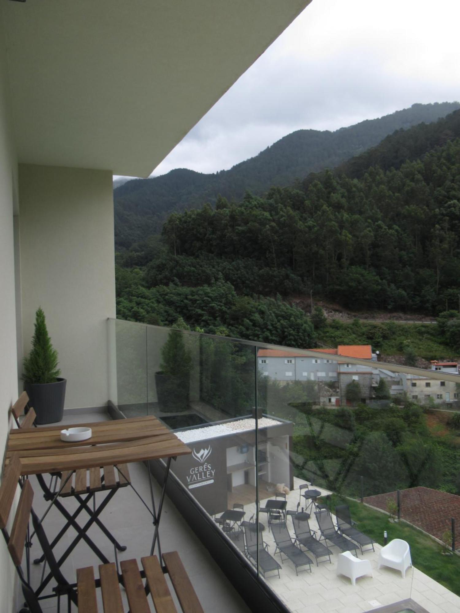 Valley * Geres