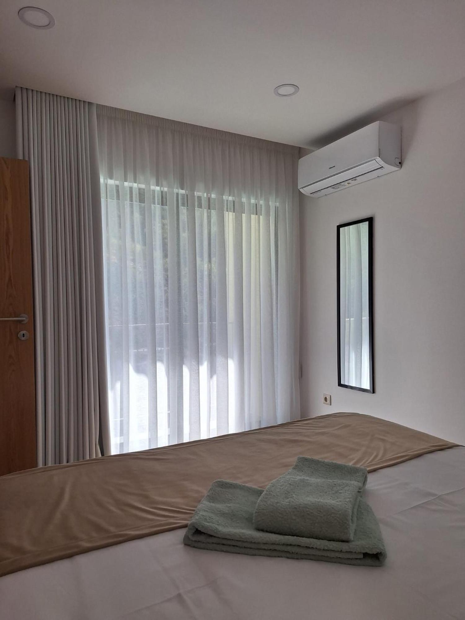 Valley Apartment *